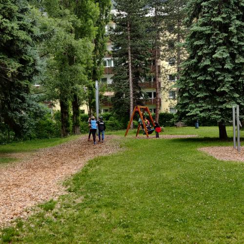 Auf dem Spielplatz in Landeck 1