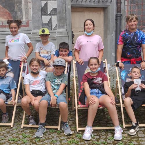 © av Im Innenhof von Schloss Ambras 2