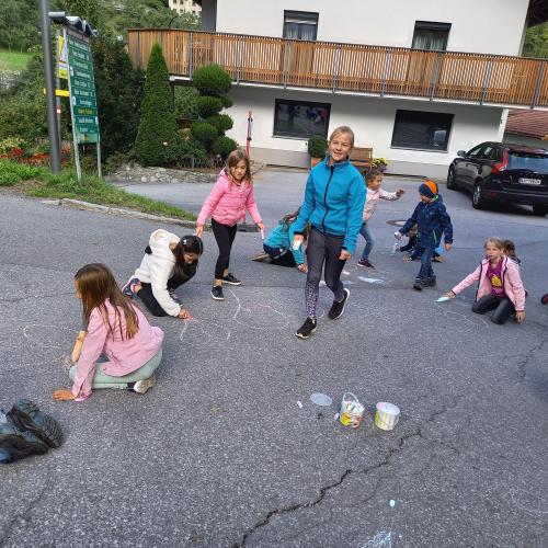 Alle Kinder malen