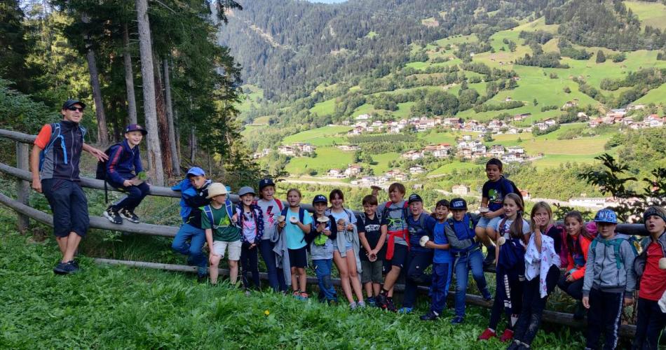 Gruppenbild über Pians 1